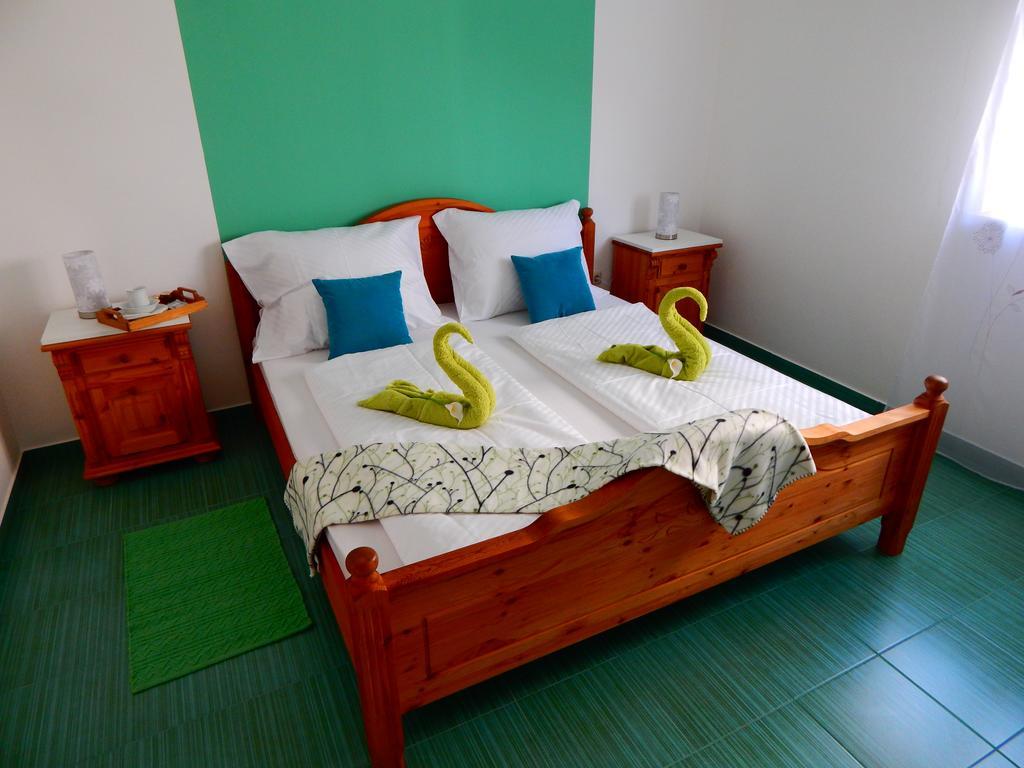 Apartments & Rooms Marinka 자다르 객실 사진