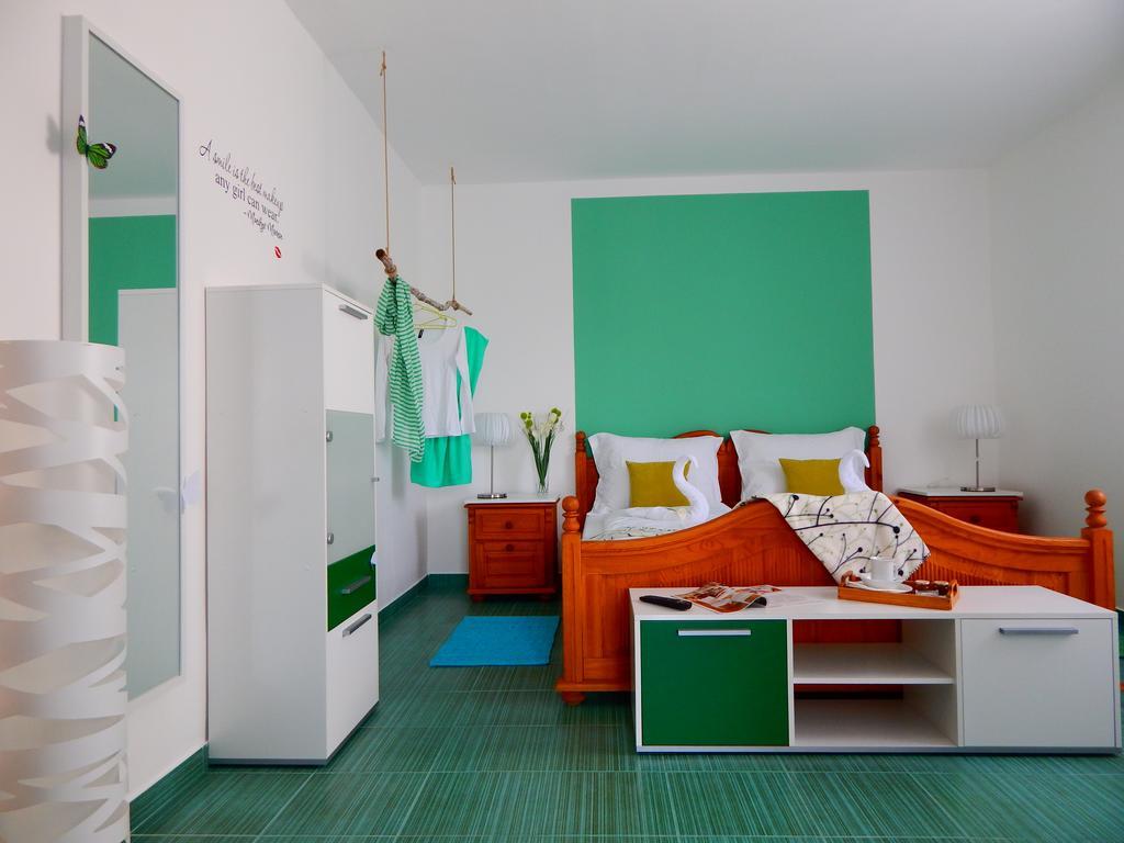Apartments & Rooms Marinka 자다르 객실 사진